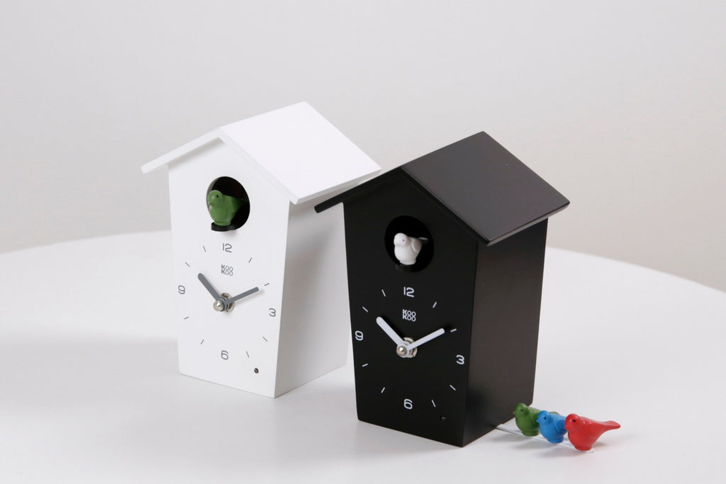 KOOKOO BirdHouse mini, wall clock with 12 natural bird field recordings or cuckoo